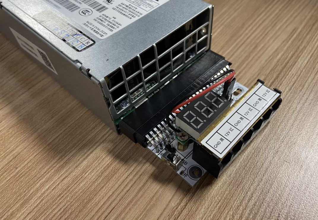 CRPS Server PSU to 12V DC Power Breakout Board with Digital Voltmeter