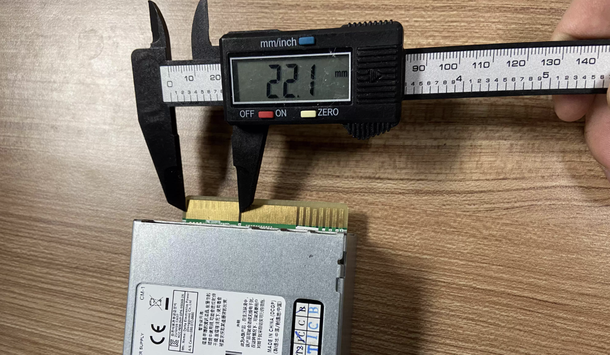 CRPS Server PSU to 12V DC Power Breakout Board with Digital Voltmeter
